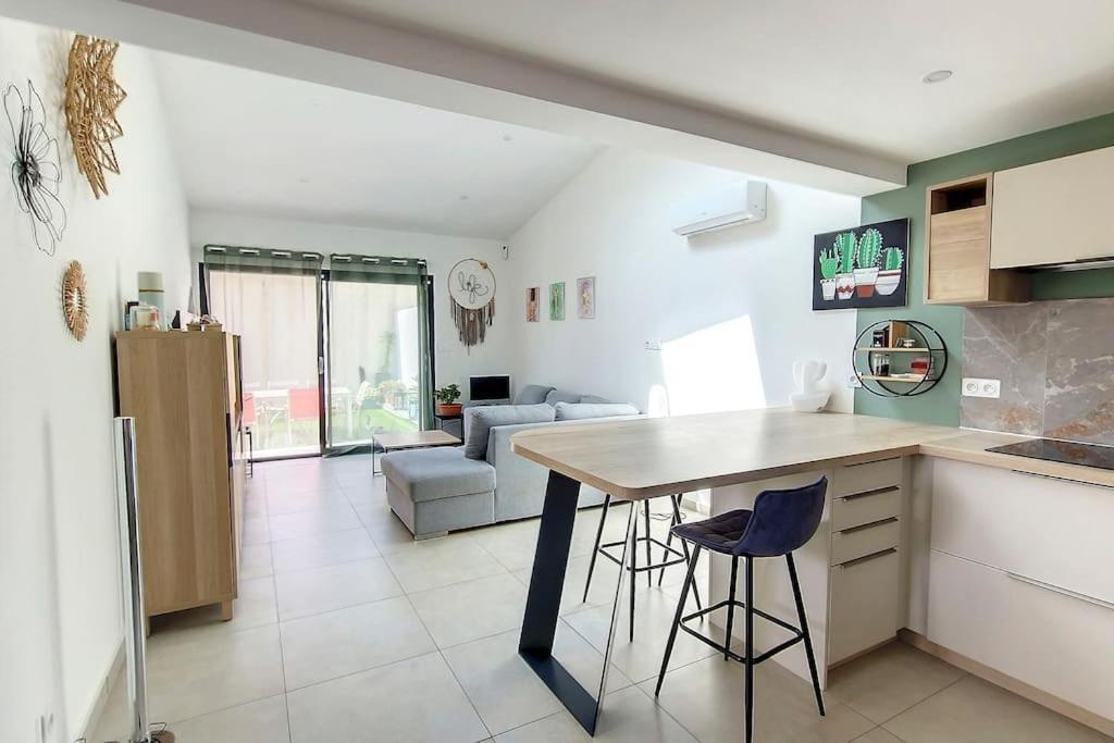 Rognac Centre Au Calme Maison Entiere 5 Couchages Et Jardin Holiday home